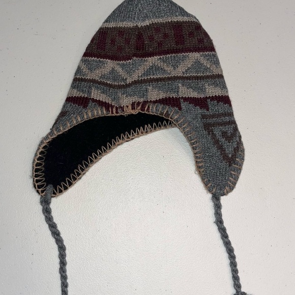 Tassel Hat Breanne by Paris Accessories One size Wool EUC - Picture 3 of 3